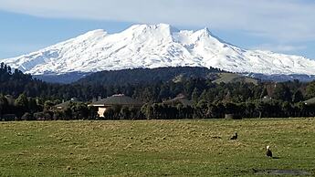 Ruapehu Mountain Motel & Lodge