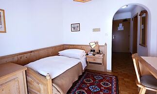 Hotel Dolomiti Madonna