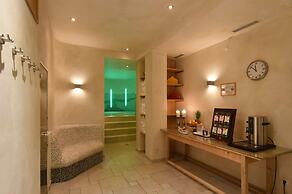 Cella Central Historic Boutique Hotel