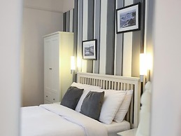 The Riviera Guest House