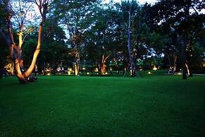 Raya Resort Beach front - The Most Green Resort in Cha-am