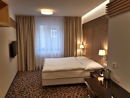 Hotel Urpin City