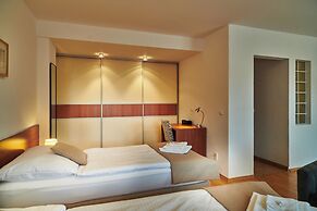 Hotel Urpin City