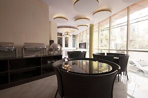 Airport Inn
