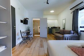 Loui Talpiot Hotel