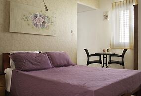 Loui Talpiot Hotel
