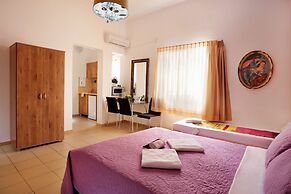 Loui Talpiot Hotel