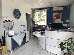 Le Carry Hôtel