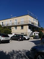 Le Carry Hôtel
