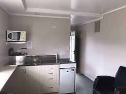 Barclay Motel