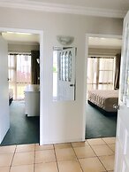 Barclay Motel