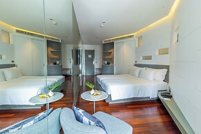 LiT BANGKOK Hotel