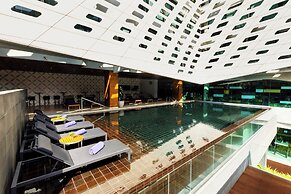 LiT BANGKOK Hotel