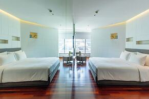 LiT BANGKOK Hotel