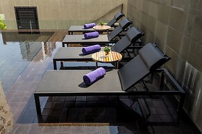 LiT BANGKOK Hotel
