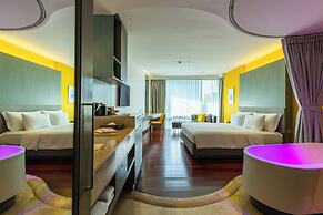 LiT BANGKOK Hotel
