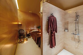 LiT BANGKOK Hotel