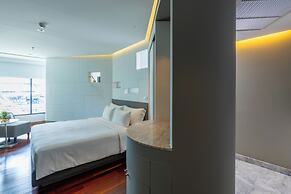LiT BANGKOK Hotel
