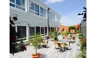 The Globe Hotel