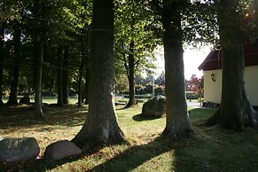 Hoby Gård Bed & Breakfast