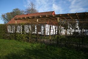 Hoby Gård Bed & Breakfast