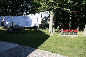 Hoby Gård Bed & Breakfast