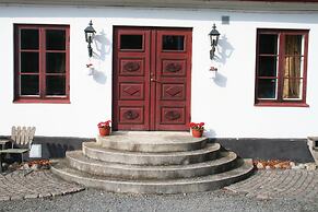 Hoby Gård Bed & Breakfast