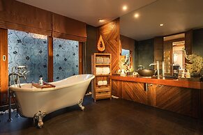 Tango Luxe Beach Villa Samui
