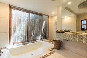Tango Luxe Beach Villa Samui