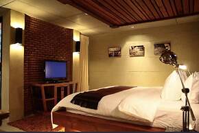 The Fusion Suites