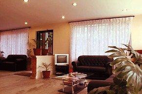 Cascade Hotel