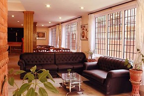 Cascade Hotel