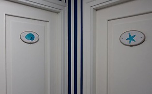 Hotel Navy