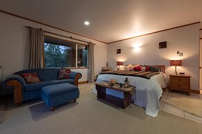 Puketotara Lodge