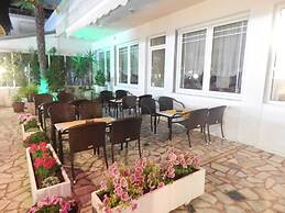 Gold Stern Hotel