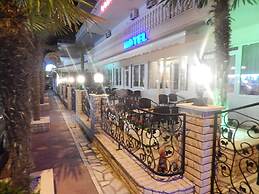 Gold Stern Hotel