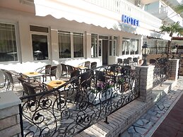 Gold Stern Hotel
