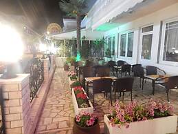 Gold Stern Hotel