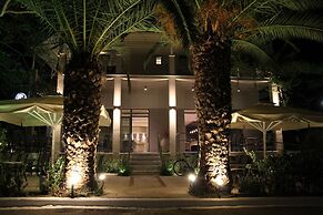 Achilles Hotel