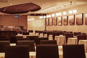 Ramada by Wyndham Manila Central