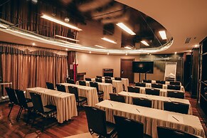 Ramada by Wyndham Manila Central