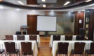 Ramada by Wyndham Manila Central