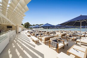 Lone Hotel by Maistra Collection