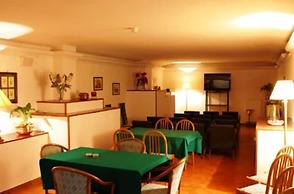 Hotel Iris Crillon