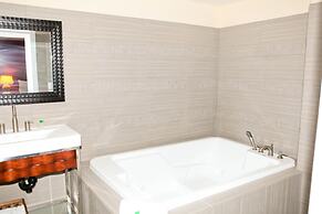 Saxony Motel