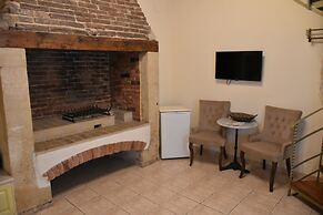 Odos Oneiron Boutique Hotel