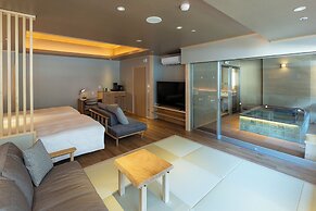 Hotel Okada