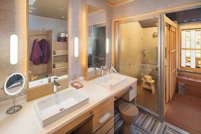 Hotel Okada