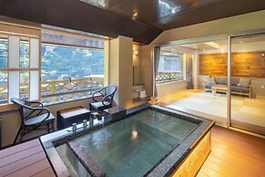 Hotel Okada