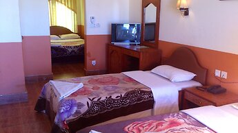 Hotel Grand Holiday